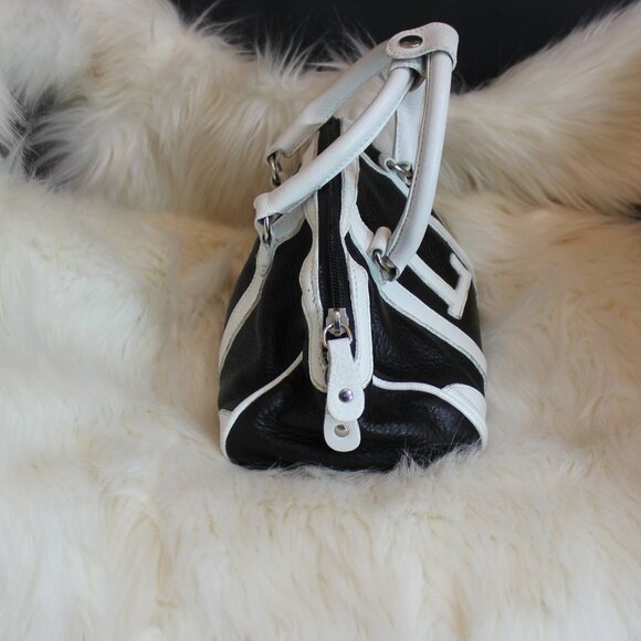 Roots mini leather bag black white with  L letter double zip Made in Canada - Picture 4 of 9